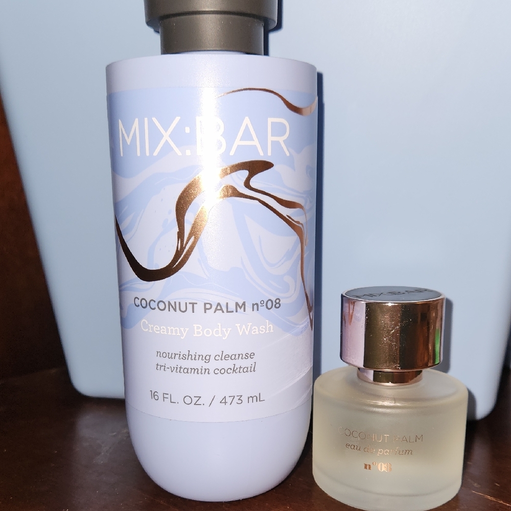 Mix:Bar Coconut Palm Body Wash and Parfum.